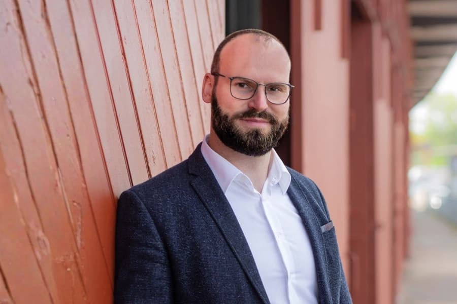 Dr. Oliver SENDSCHEID